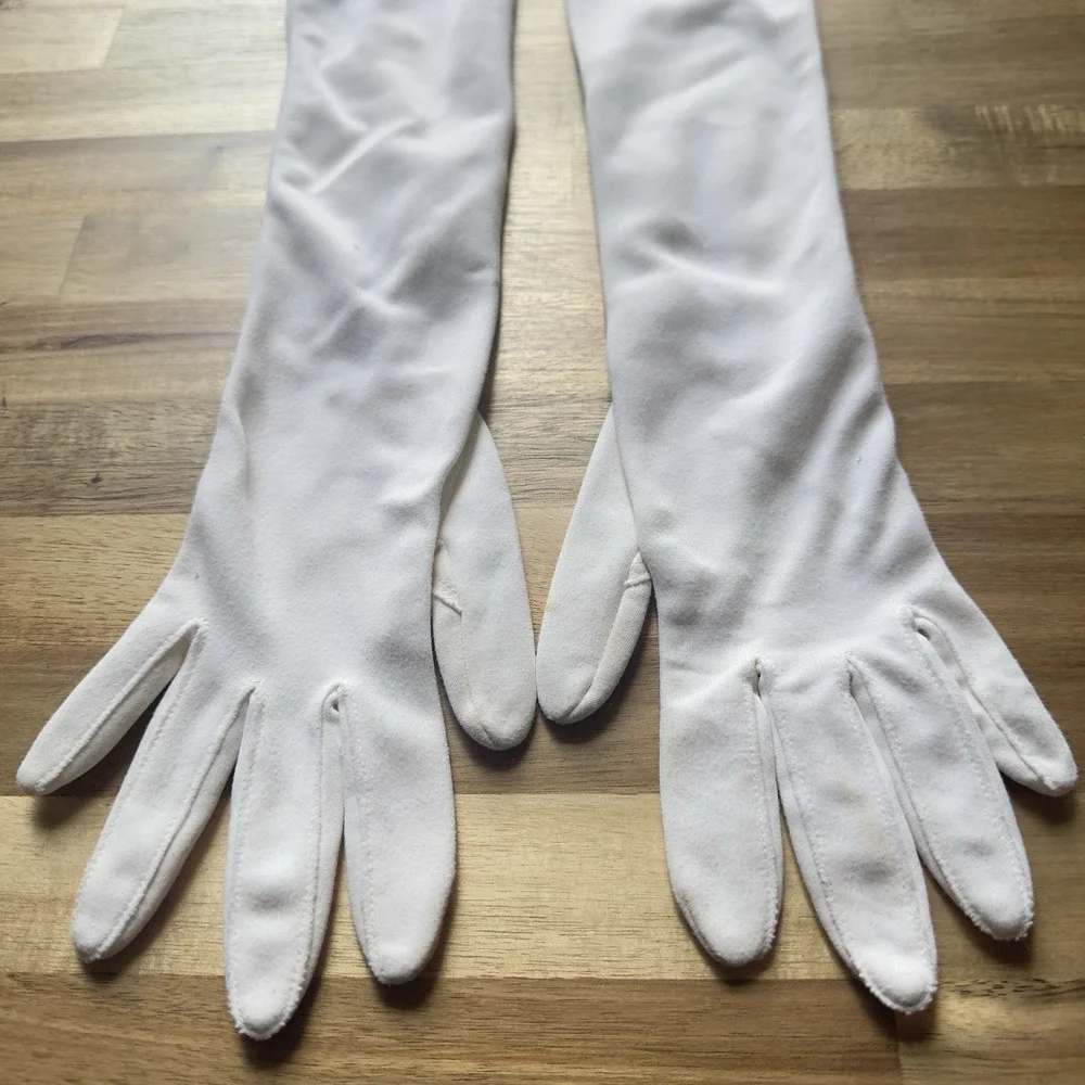 VTG 1960's WHITE Grandoe Opera-length Long‎ Gloves W/ Pearl Buttons 100% Nylon